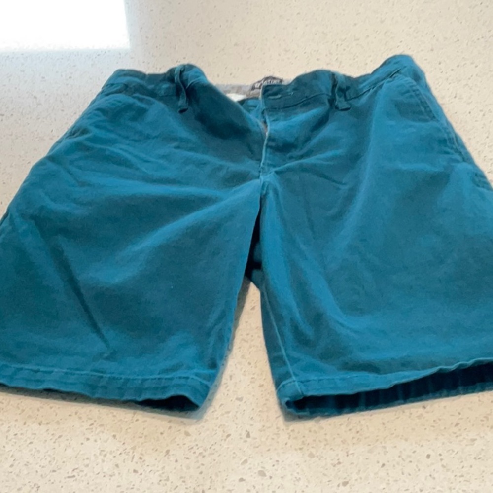Matrix walking shorts